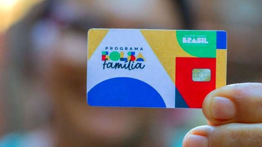 Bolsa Família começará a pagar valor extra de R$ 50 para cada criança e jovem entre 7 e 18 anos neste mês