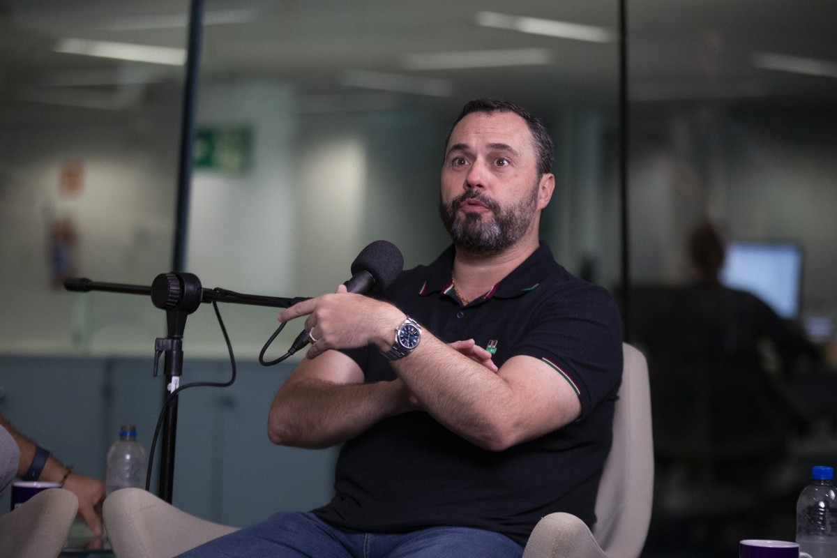 Mário Bittencourt diz que Fluminense busca até três reforços antes do Mundial