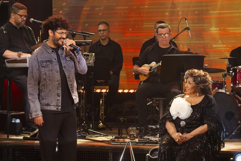 Criolo e Alcione no 'Altas horas' &mdash; Foto: Mauricio Fidalgo/Globo