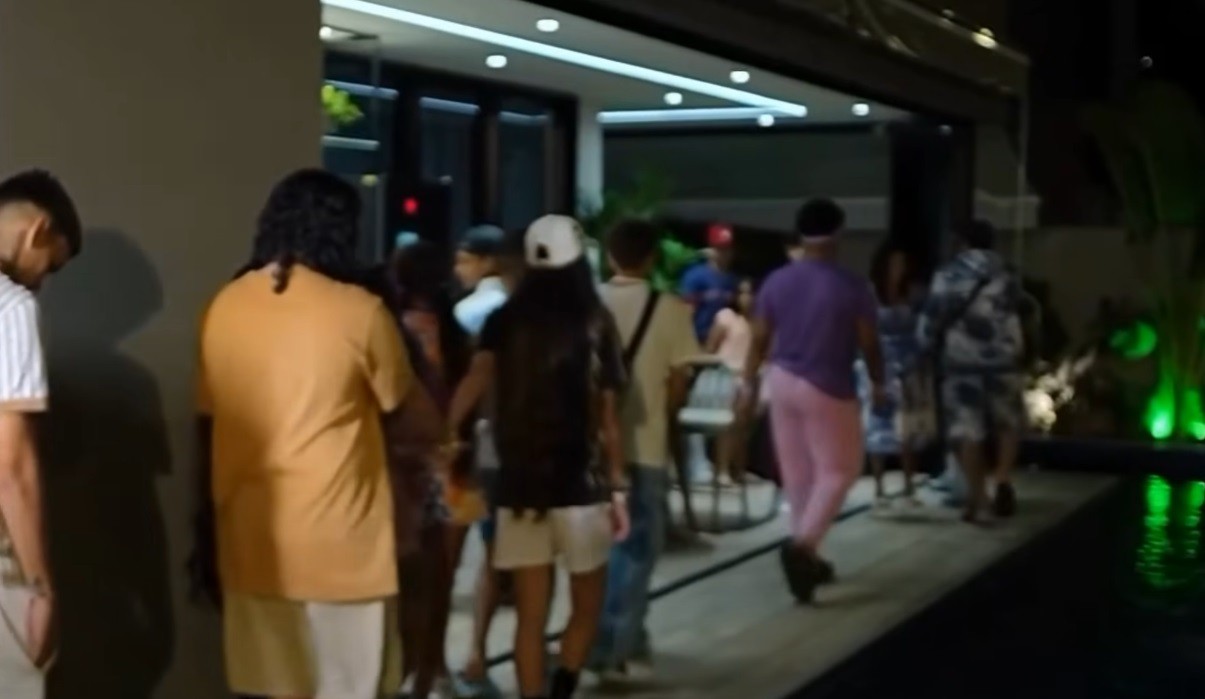 Hytalo Santos mora em mansão em João Pessoa, na Paraíba — Foto: Reprodução/Youtube