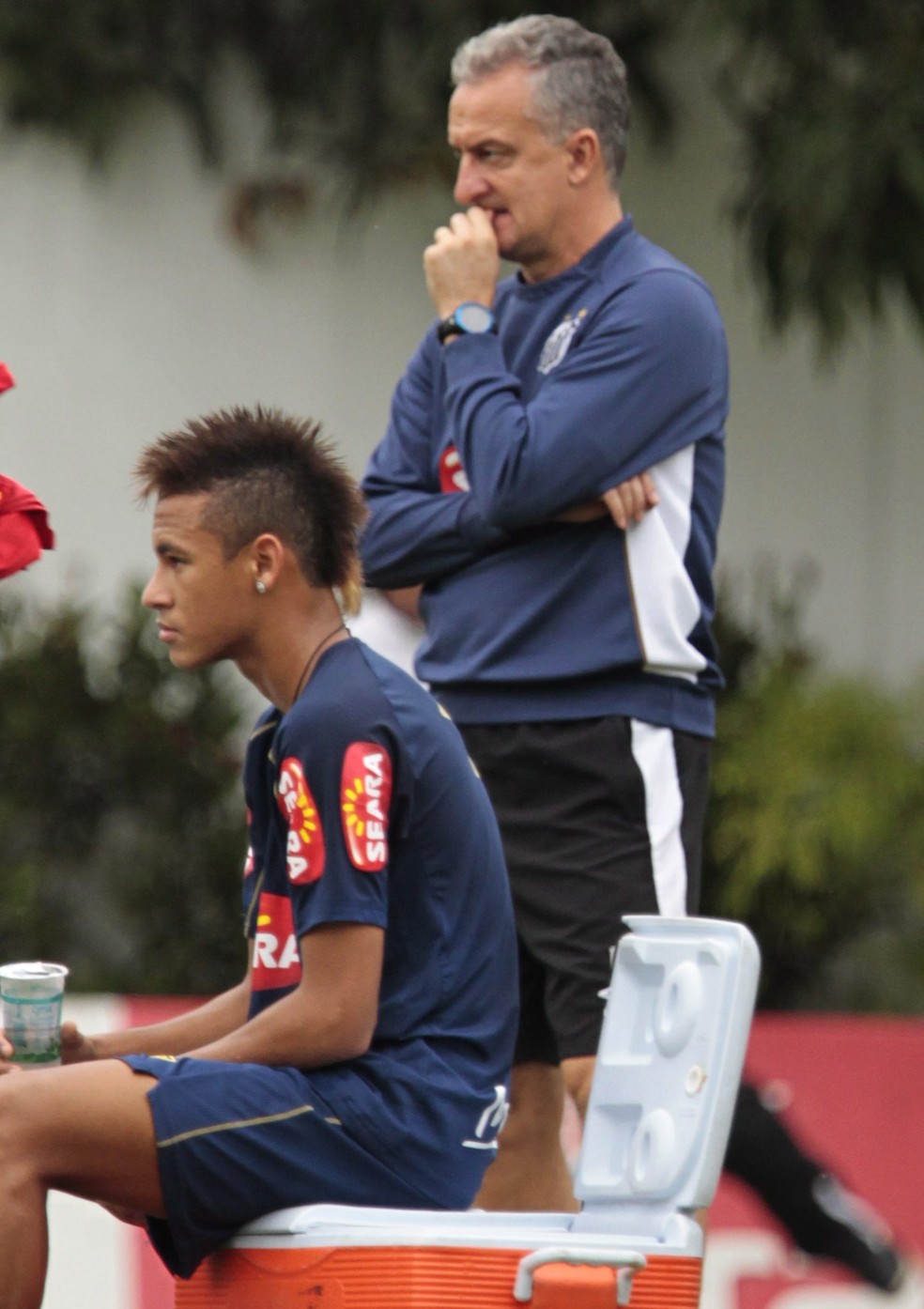 Dorival Júnior e Neymar em treino do Santos, em 2010 — Foto: Marcos Alves