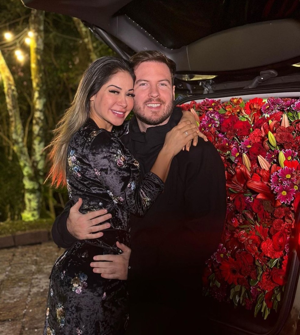 Maíra Cardi ganha carrão de Dia dos Namorados do noivo Thiago Nigro  — Foto: Instagram