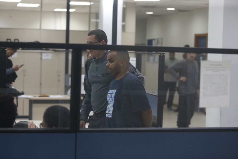 Juan Roberto Figueira da Silva, o Coc&atilde;o, foi preso no Morro dos Prazeres &mdash; Foto: Fabiano Rocha/Ag&ecirc;ncia O Globo