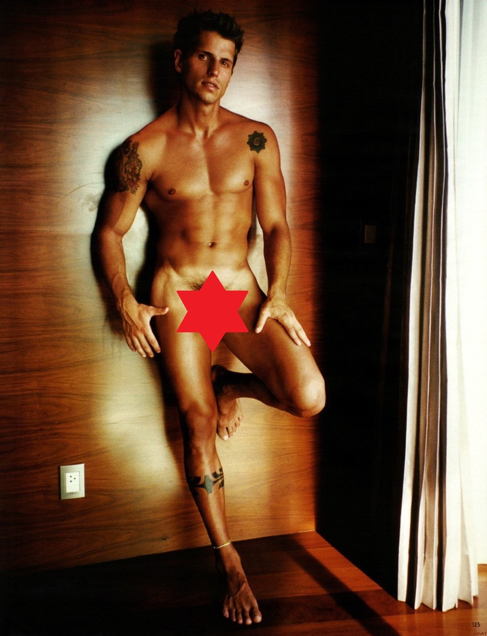 Fernando Fernandes em ensaio de nu frontal em 2008 &mdash; Foto: Mario Testino
