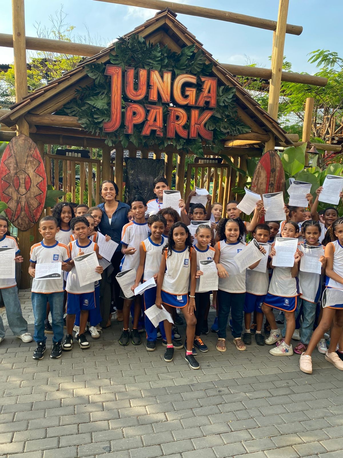 Nova Iguaçu: parceria leva alunos da rede municipal a parque em shopping