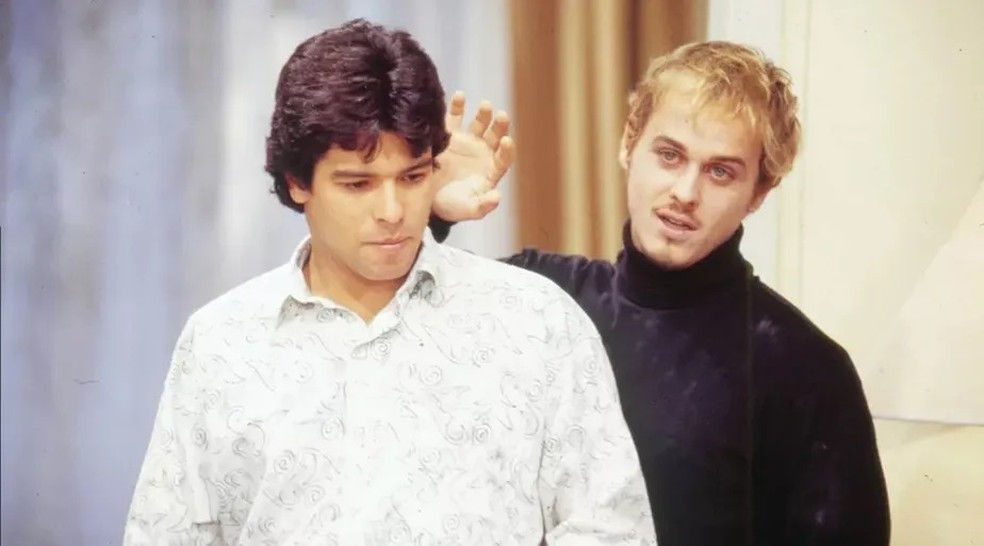 Maurício Mattar e Guilherme Fontes em cena de "A viagem", em 1994 — Foto: Reprodução/TV Globo