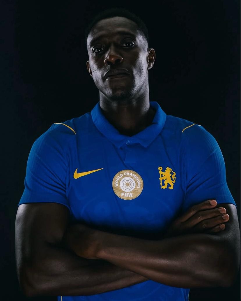 Danny Welbeck, atacante veterano ex-Manchester United e Arsenal, é anunciado como reforço do Chelsea - QTU Questões do Universo