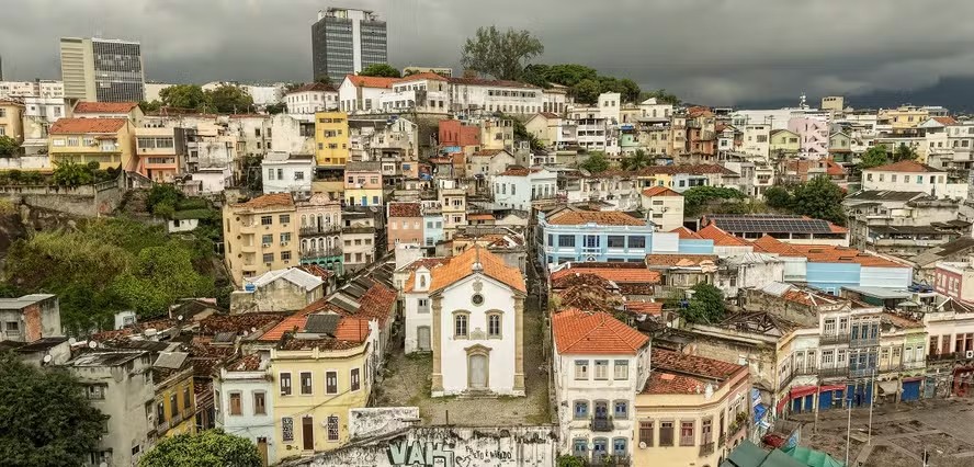 Pedra do Sal: de 112 imóveis colocados em leilão, só dois foram vendidos