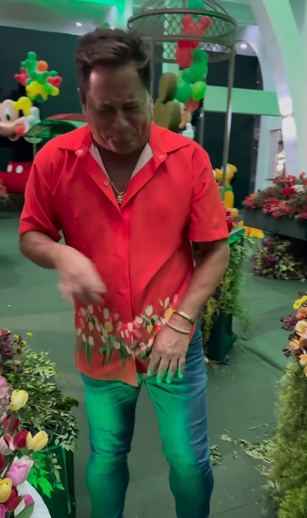 Leonardo na festa de Maria Flor — Foto: Reprodução/Instagram