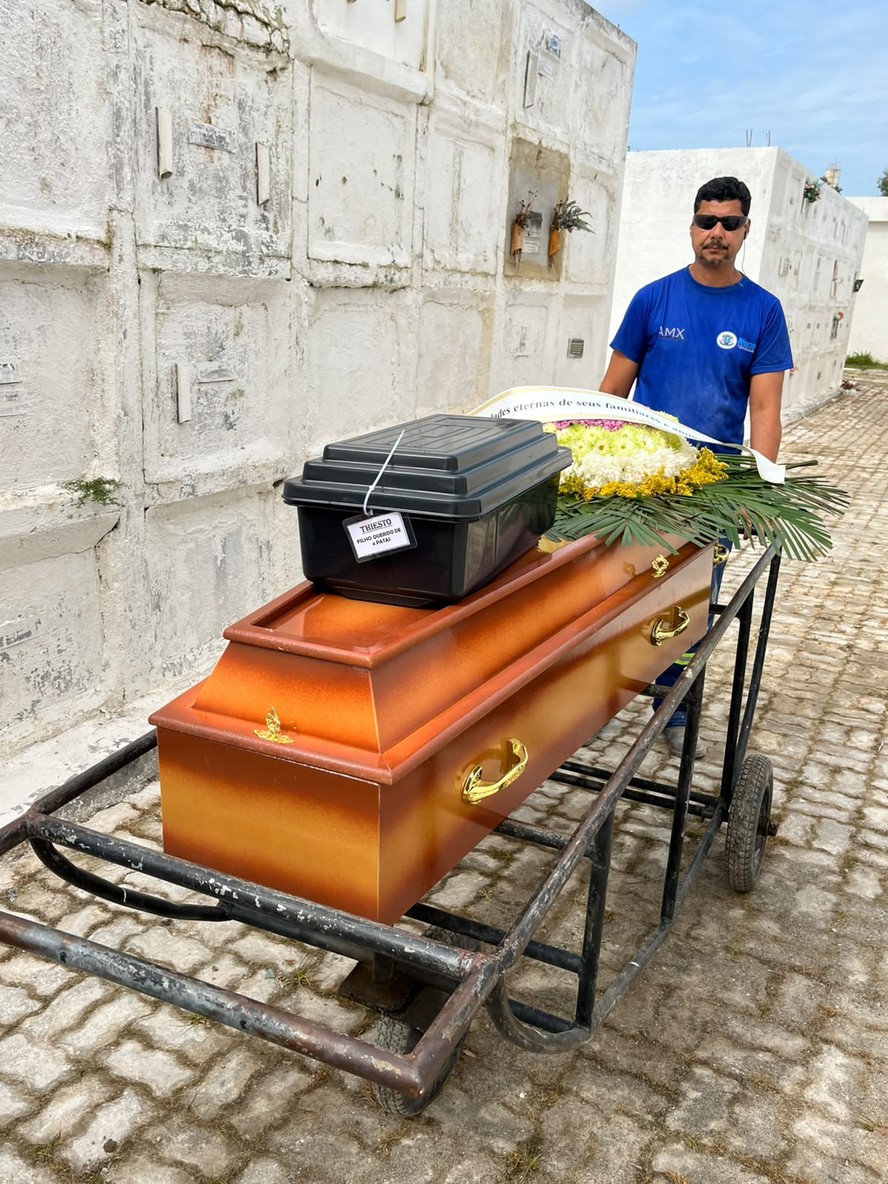 Bichinhos de estimação agoram podem ser enterrados junto a seus tutores em Macaé