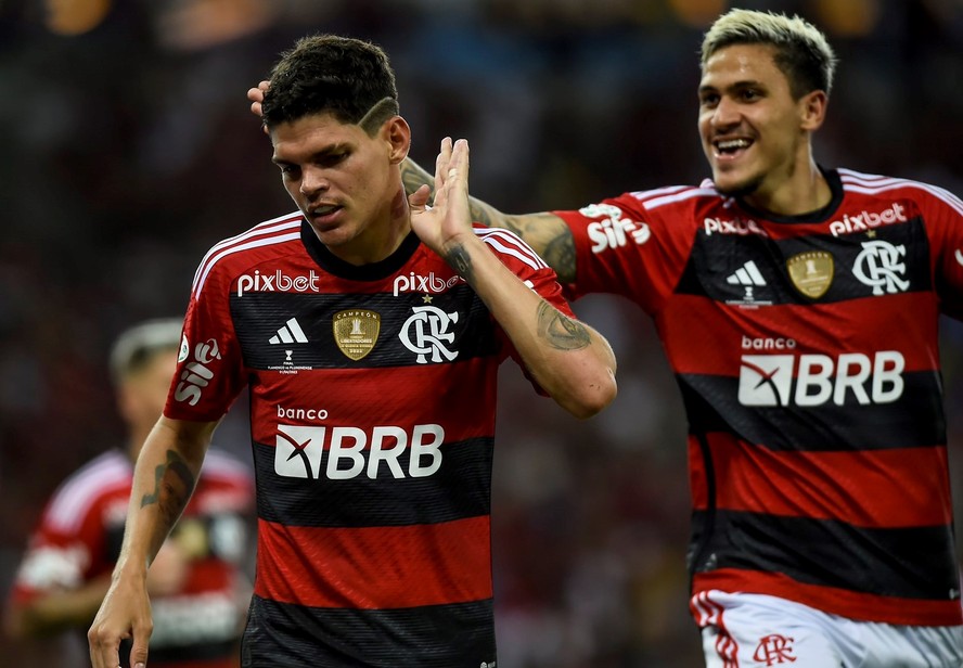 Fluminense x Flamengo fazem final óbvia em clássico com diferenças