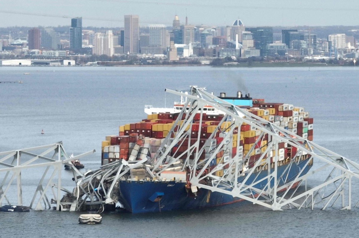 A cargo ship whose bridge collapsed in the US was already involved in a collision in 2016, causing 'impaired navigation'.