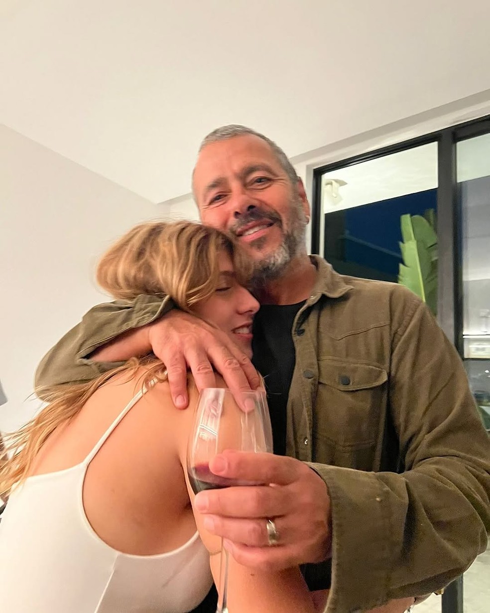 Marcos Palmeira com a filha, Julia, Mautner — Foto: Reprodução/Instagram