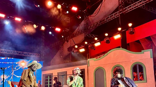 João Gomes, Jota.pê e Mestrinho passam perrengue em Maceió e decepcionam imprensa João Gomes, Jota.pê e Mestrinho passam perrengue em Maceió e decepcionam imprensa