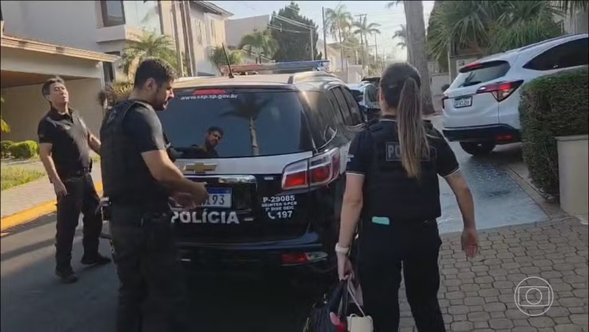 Polícia do RS desmantela organização criminosa que movimentou R$ 20 milhões e prende quatro suspeitos.