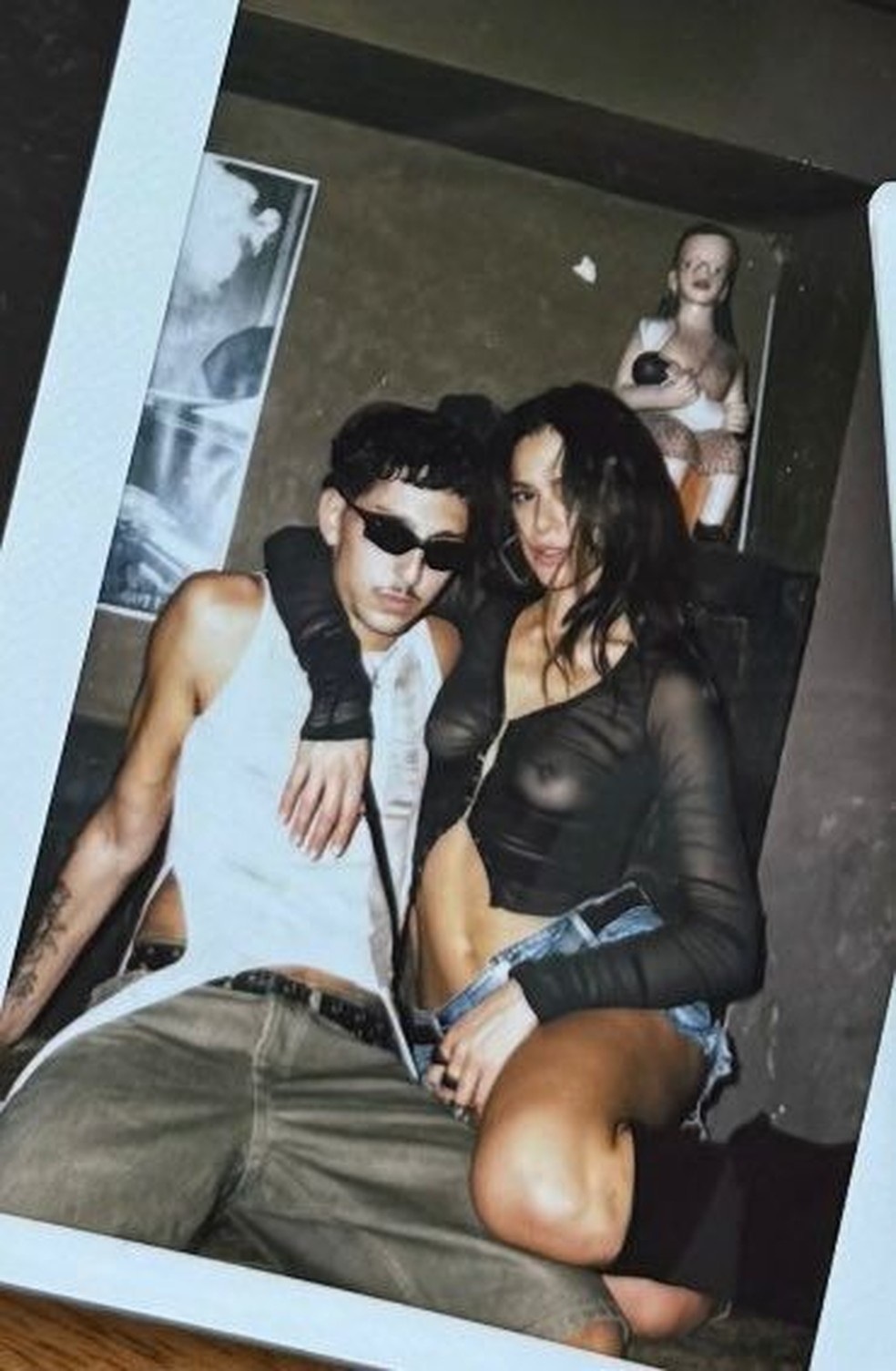 Bruna Marquezine usa transparência para festa de amigo e acaba mostrando demais — Foto: Instagram