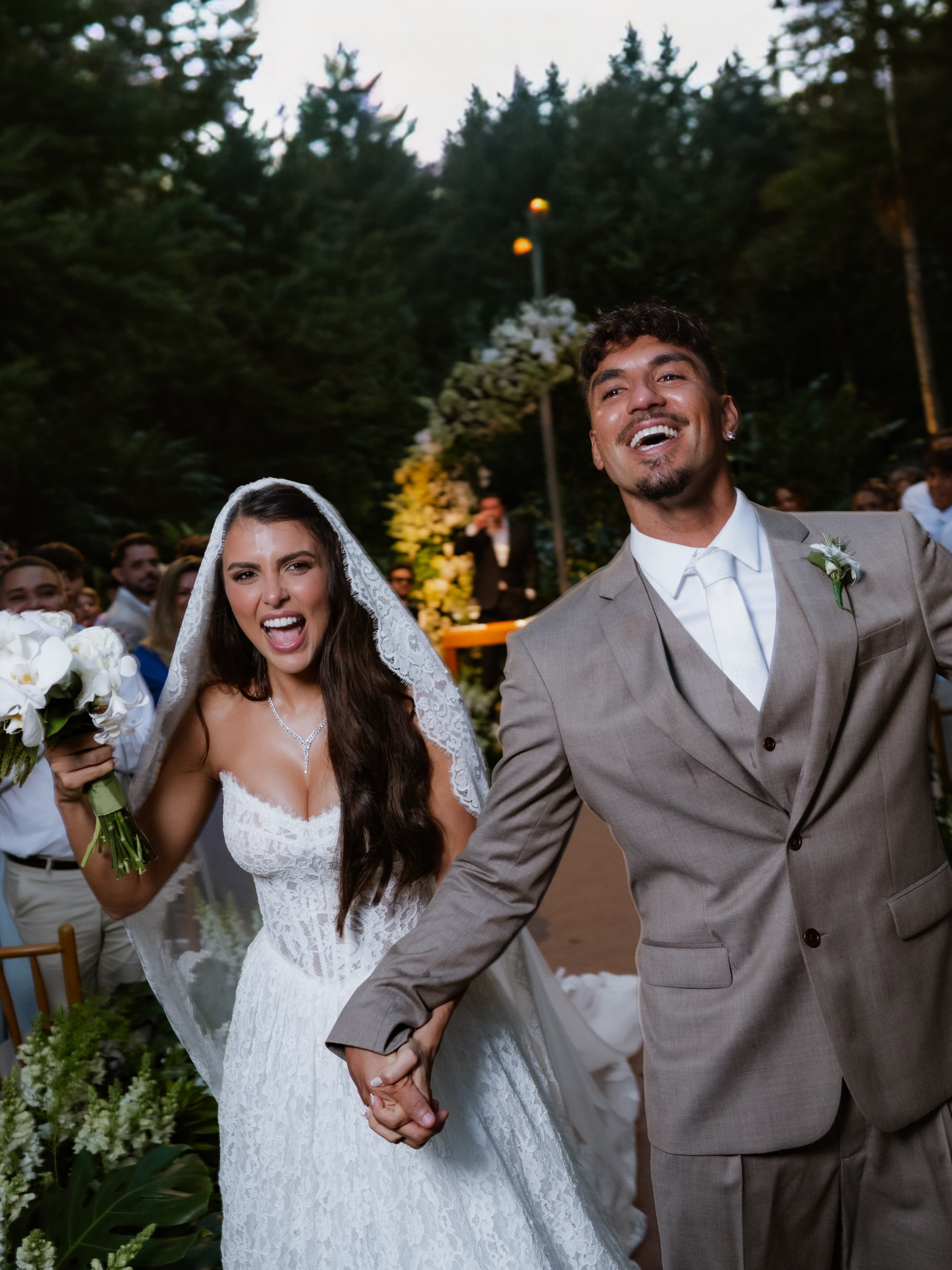 Casamento de Gabriel Medina e Isabella Arantes foi planejado em apenas 15 dias
