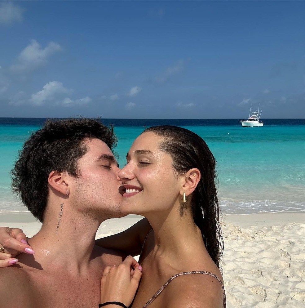 João Figueiredo e Sasha em Curaçao — Foto: Reprodução/Instagram