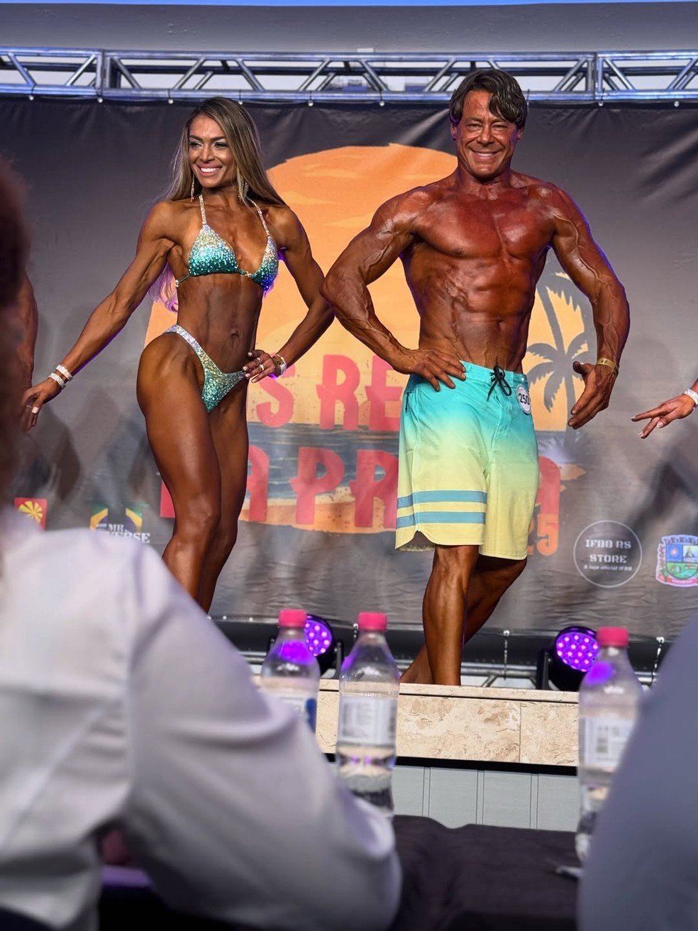 Theo Becker e a mulher ficam no top 3 em competição de fisiculturismo no RS — Foto: Maicon Santos