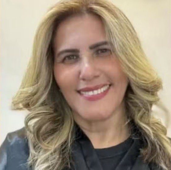 Mulher é morta a facadas pelo ex enquanto rezava no Ceará