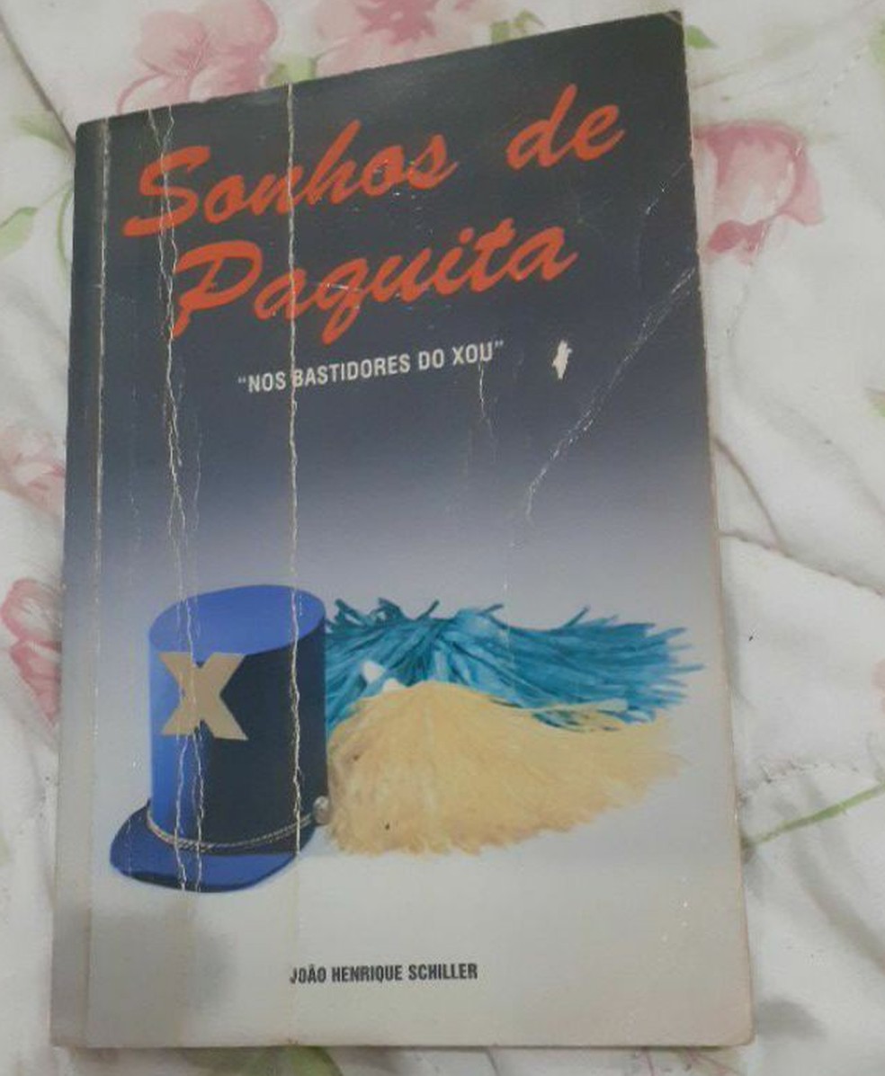 O livro "Sonhos de paquita": raridade — Foto: reprodução