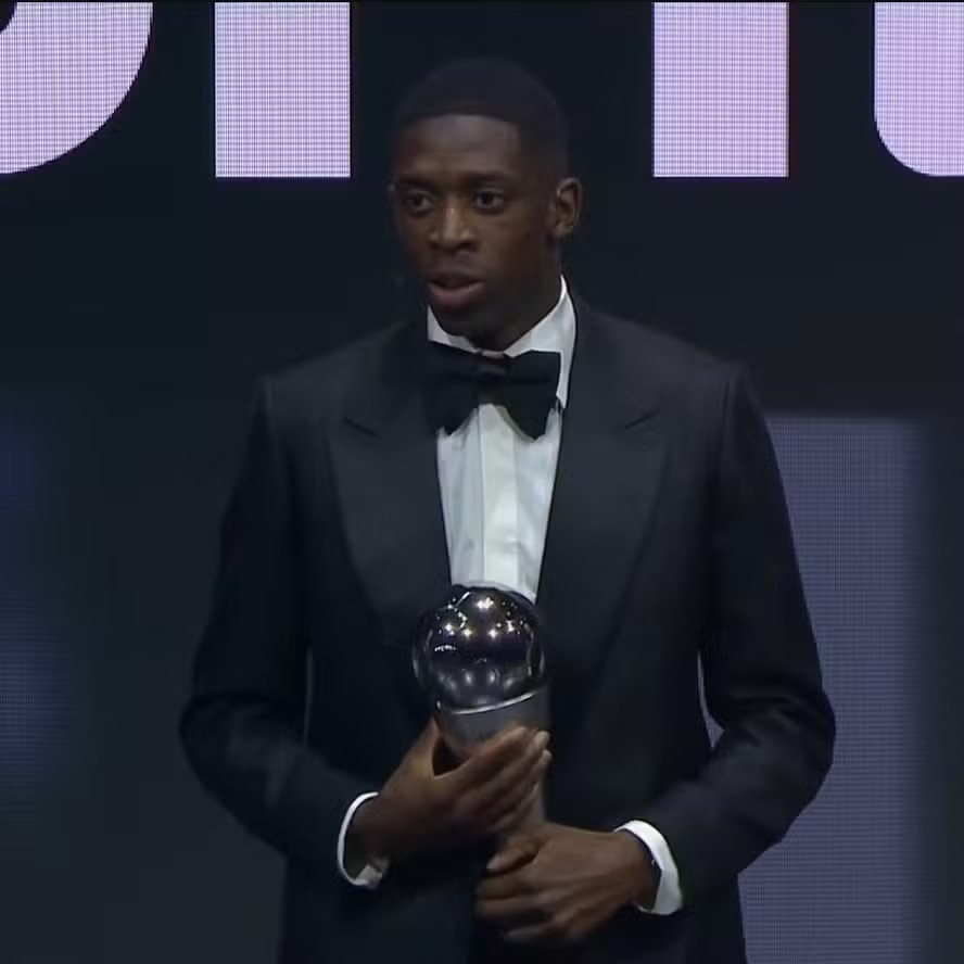 Ousmane Dembélé leva o The Best