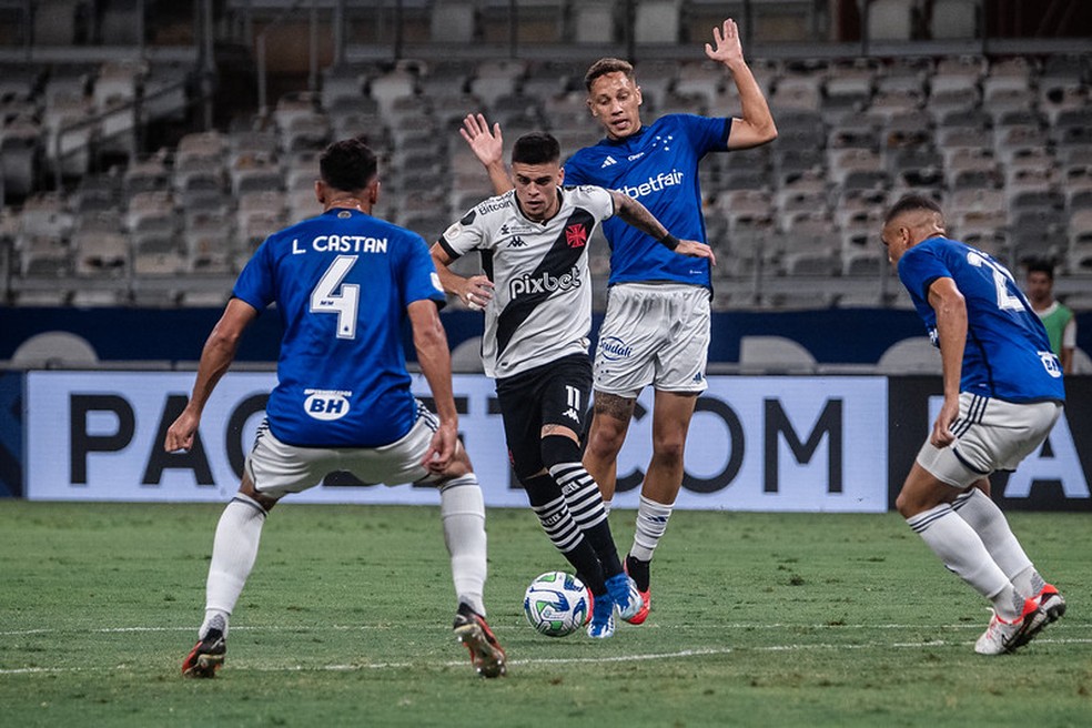Gabriel Pec Integrates Into Cruzeiro Training