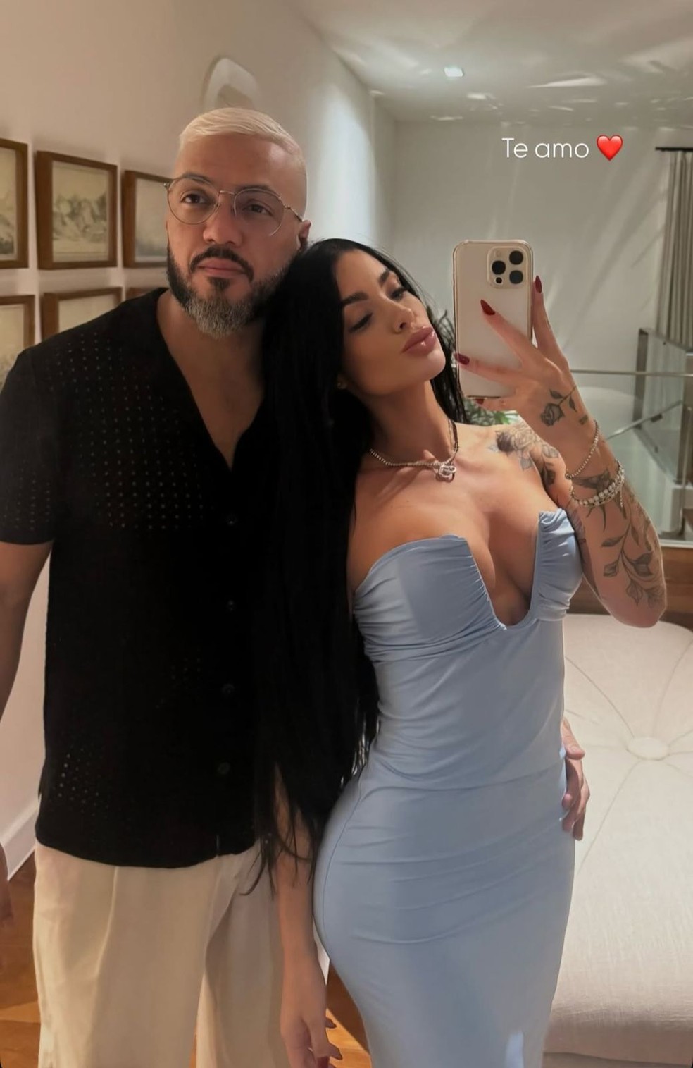 Belo com a namorada, Rayane Figliuzzi — Foto: Instagram