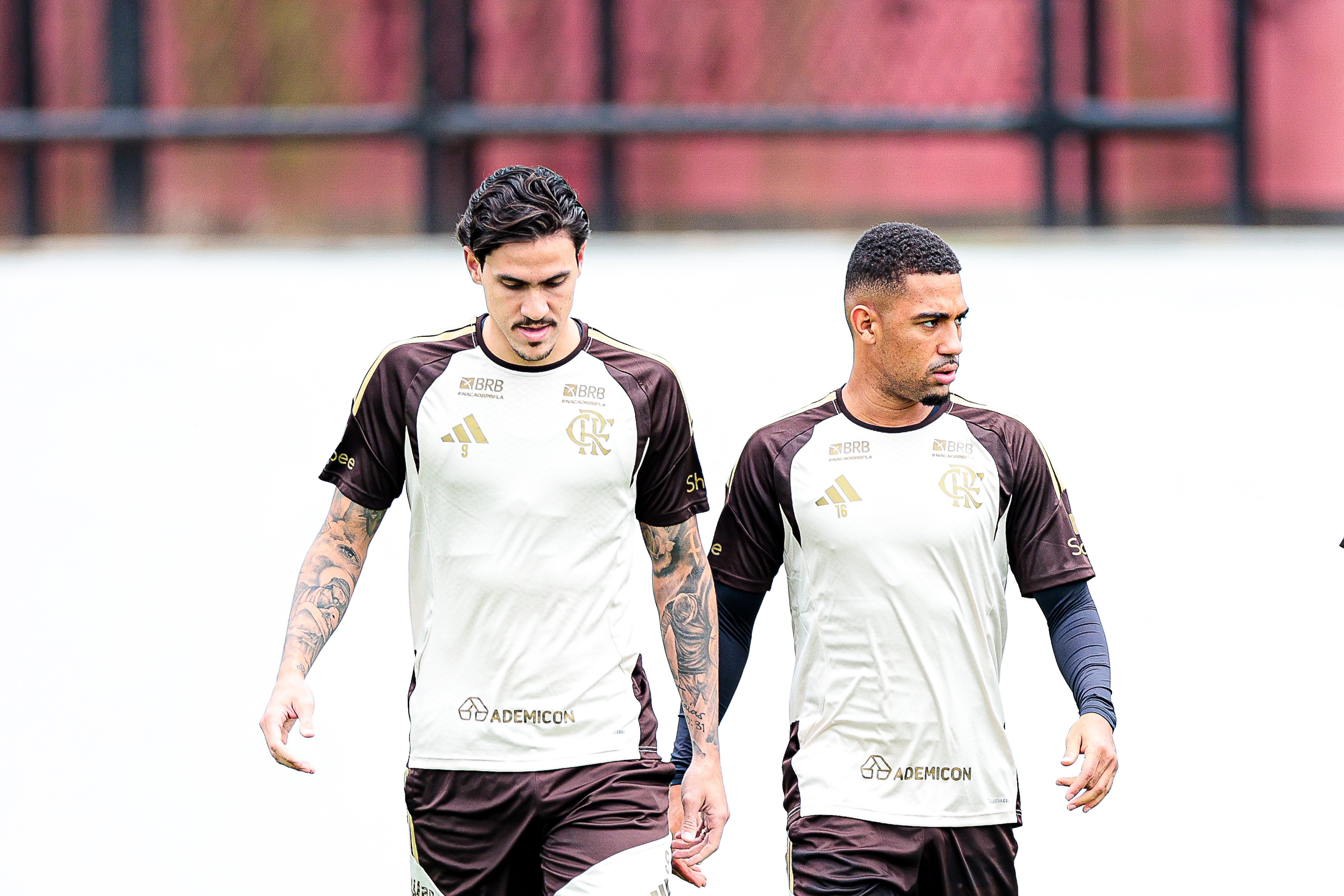 Flamengo terá retorno de trio de convocados contra Santos, mas Varela e Ortiz são desfalques; veja relacionados