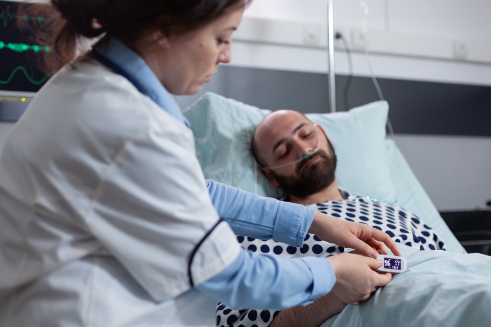 Pesquisadores japoneses e norte-americanos desenvolveram um tratamento inovador de respiração pelo anús. — Foto: Reprodução/Freepik