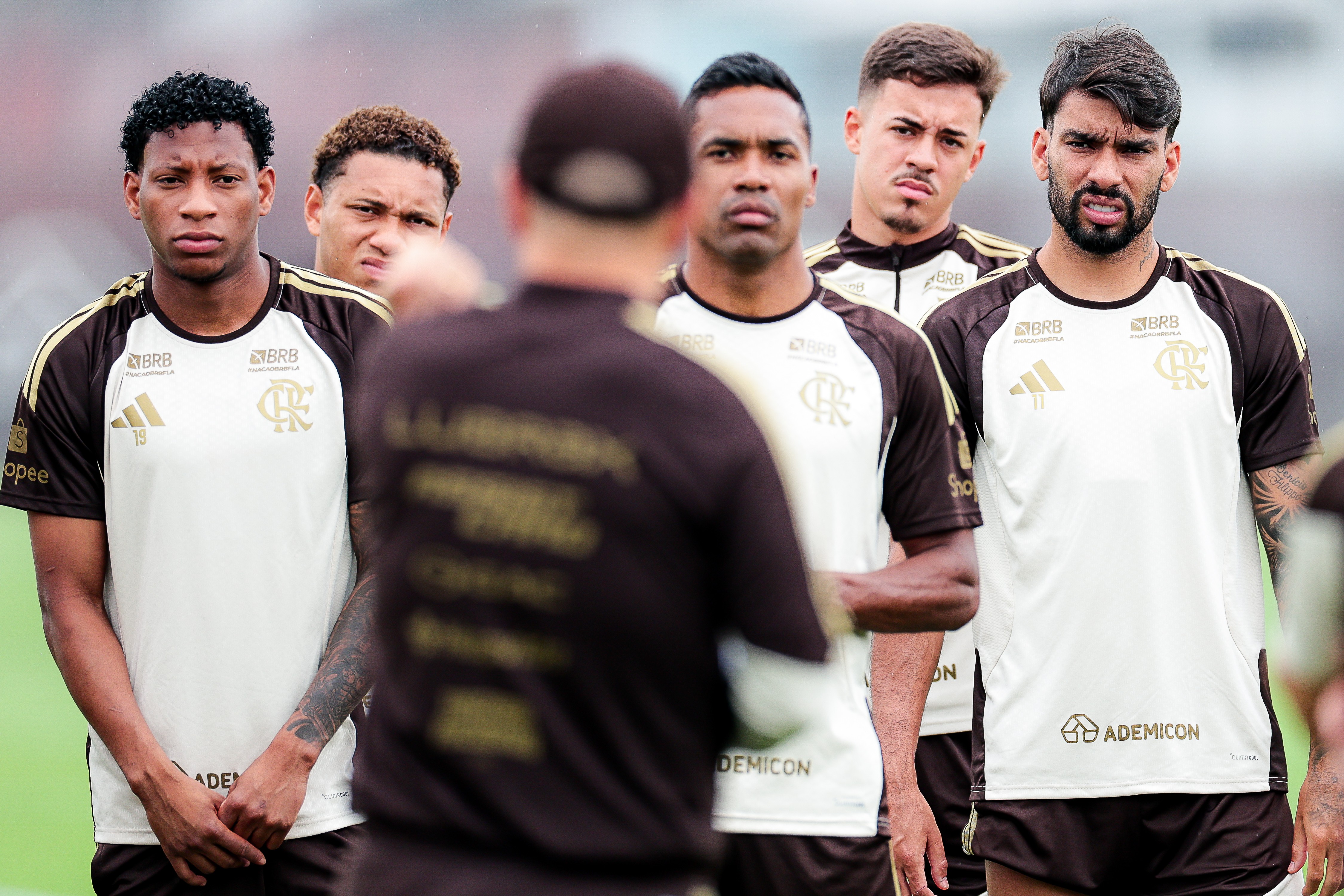 Flamengo lida com ausências e incógnitas após data Fifa, e precisa buscar soluções em retomada do Brasileirão
