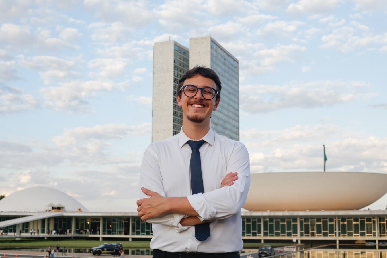 Bissexual e amigo de Jão: quem é Guilherme Cortez, o jovem deputado ...