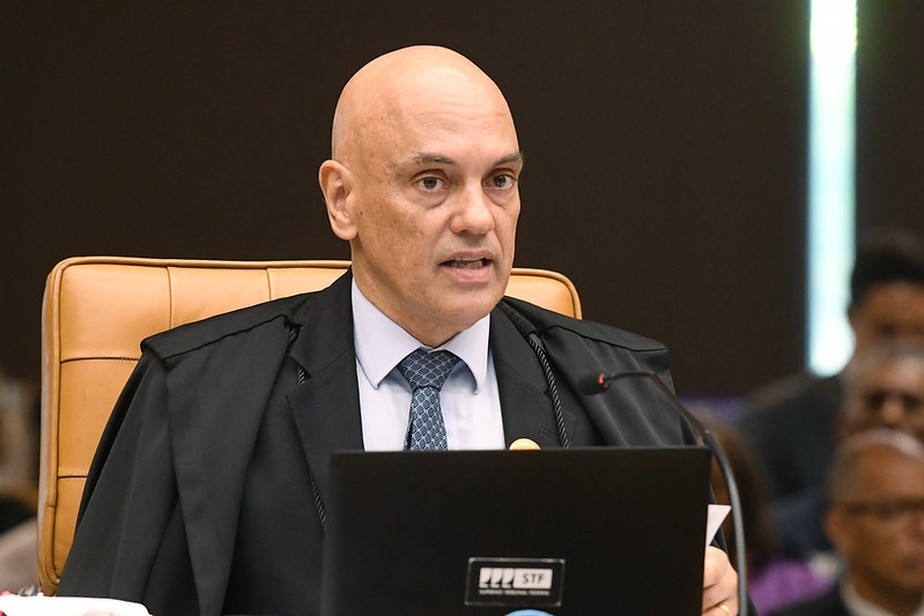 Moraes determina que tribunais expliquem penduricalho por equiparação ao MP nos últimos dez anos