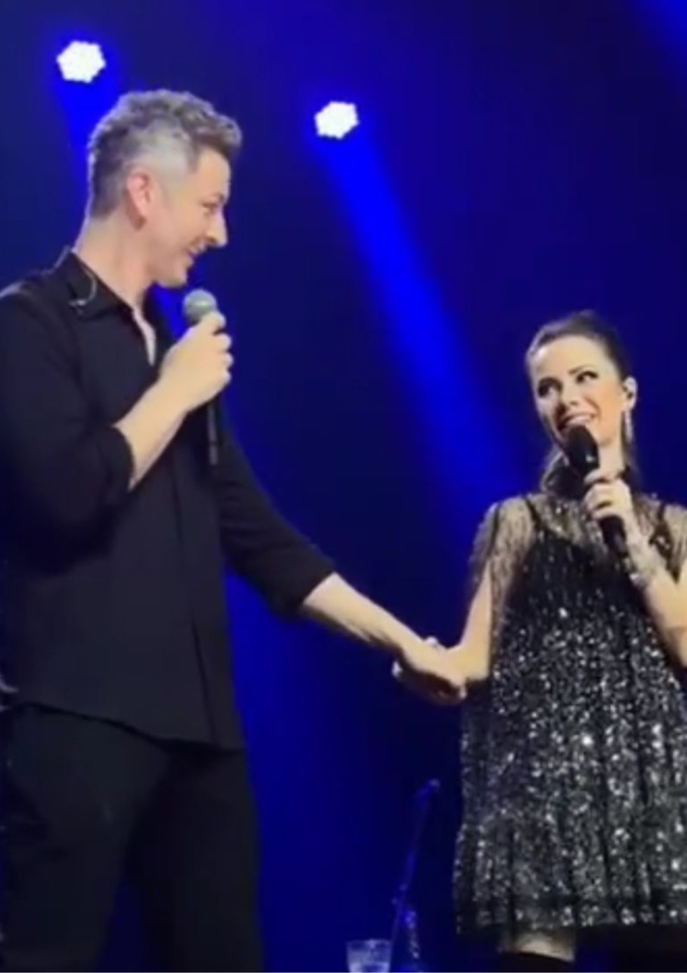Sandy e Lucas Lima em turnê na europa — Foto: Reprodução/Instagram