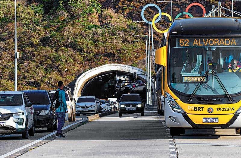 Dez anos da Rio 2016: expansão do metrô atrasou, e segurança segue longe da promessa - QTU Questões do Universo