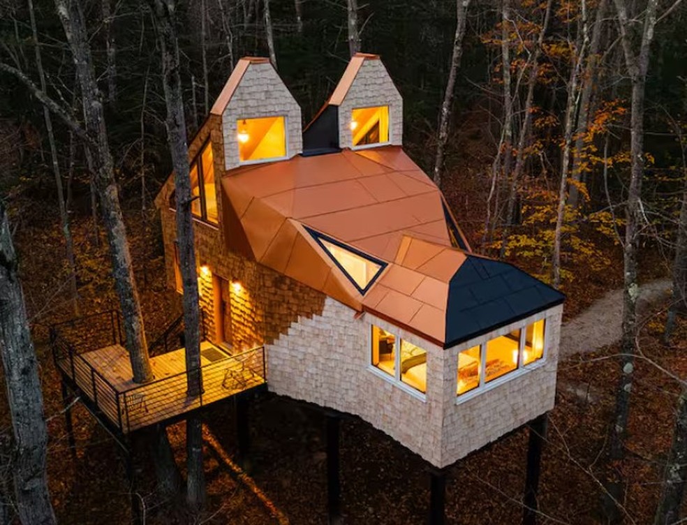 Casa na árvore Copper Fox, em Pownal (Maine, EUA) — Foto: Reprodução / Airbnb