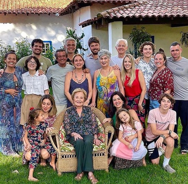 Glória Menezes completa 90 anos! Listamos 9 curiosidades sobre vida e ...