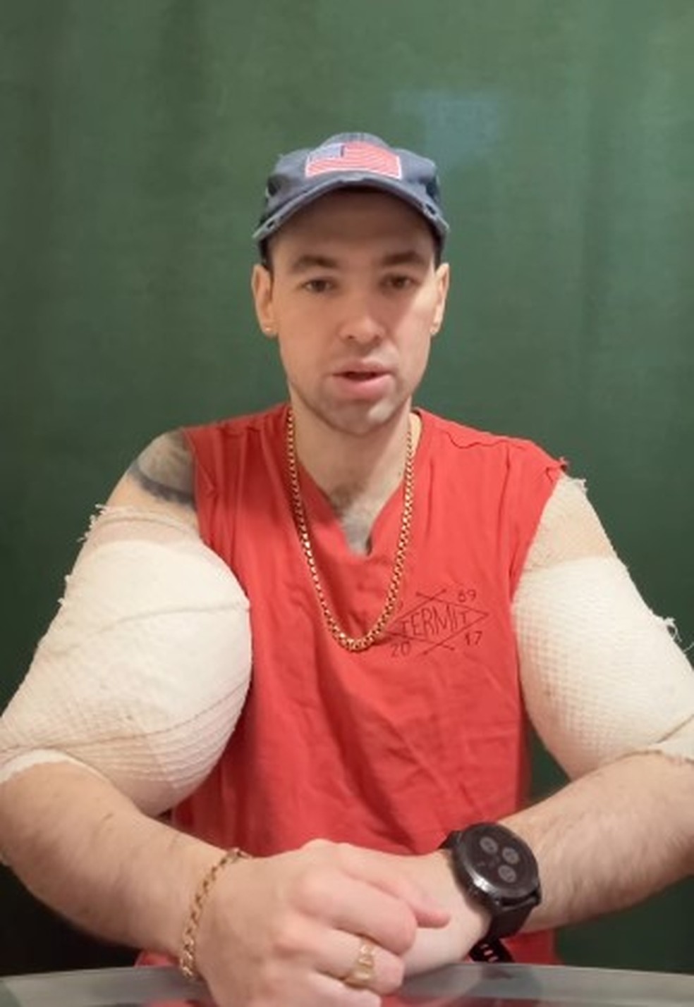 Kirill Tereshin, o 'Popeye russo', em vídeo postado este mês — Foto: Reprodução/Instagram