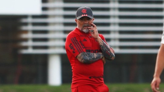 Flamengo se cala e Sampaoli não sabe se comandará treino de sexta e jogo de sábado; técnico quer multa à vista