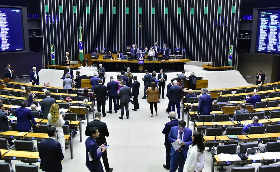 Meia-entrada para profissionais de segurança pública é aprovada por comissão