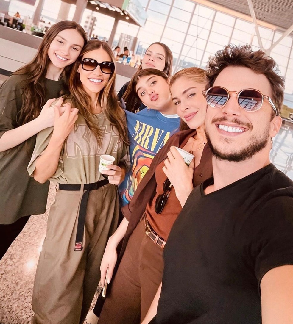 Grazi viaja para o Jalapão com a filha, sobrinha e ator João Villa — Foto: Instagram
