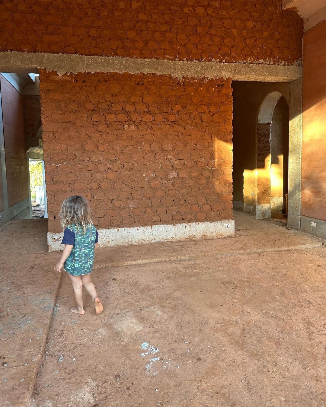 Filha de Ana Maria Braga, Mariana Maffeis mostra obra de nova casa sustentável — Foto: Reprodução/Instagram