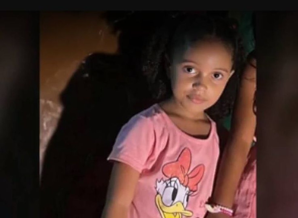 Alice, de 6 anos, morta com tiro na cabeça após ataque de traficantes — Foto: Reprodução