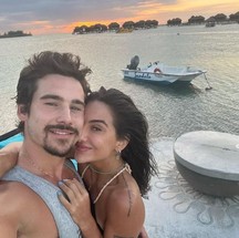 Musa da Vila Isabel, Luiza Caldi surge em vestido transparente ousado