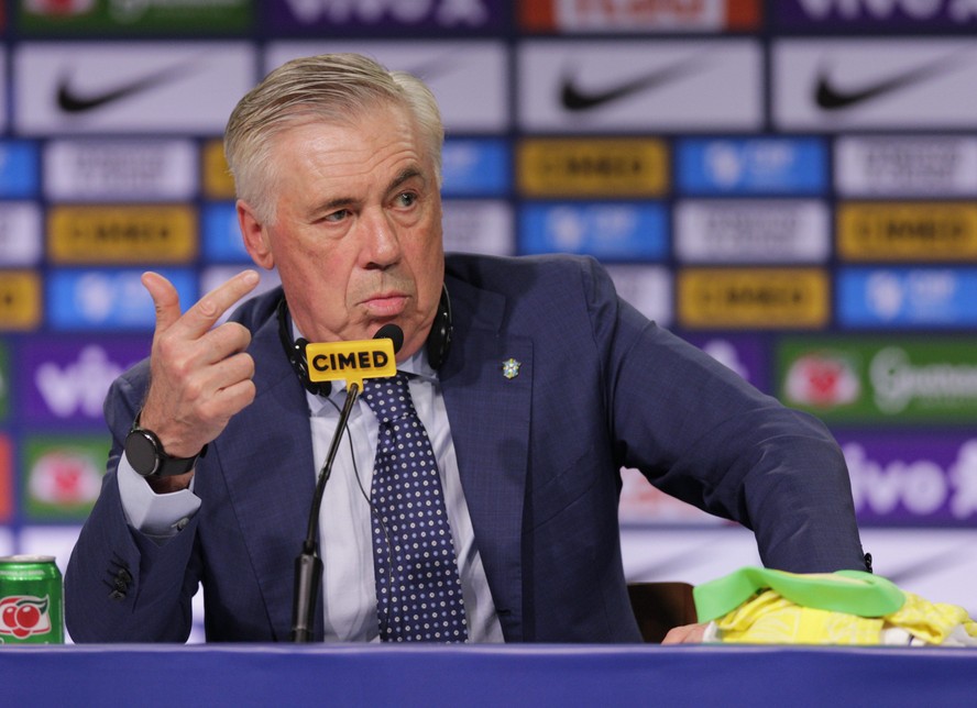 Carlo Ancelotti em sua primeira convocação na seleção brasileira