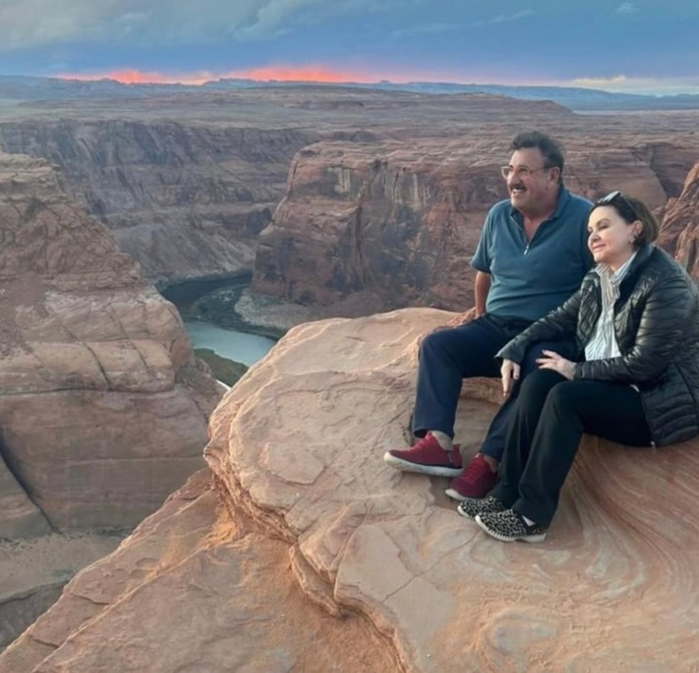 Ratinho publica foto ao lado da esposa, Solange — Foto: Reprodução/Instagram