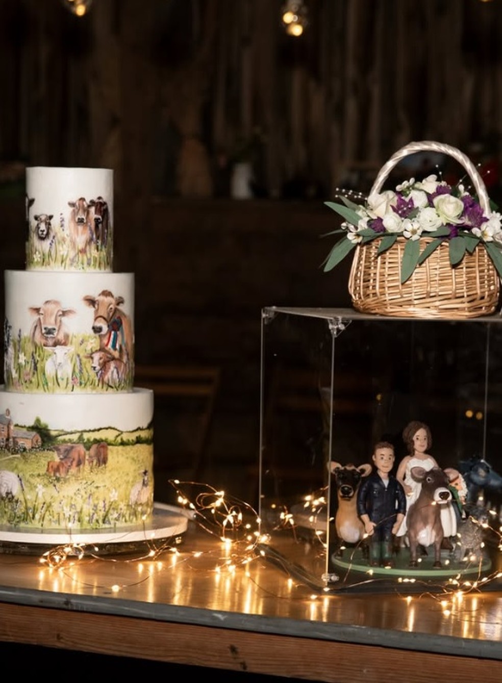 Bolo do casamento e decorações fizeram referência à 'melhor amiga' de Victoria Lee — Foto: Reprodução/Instagram