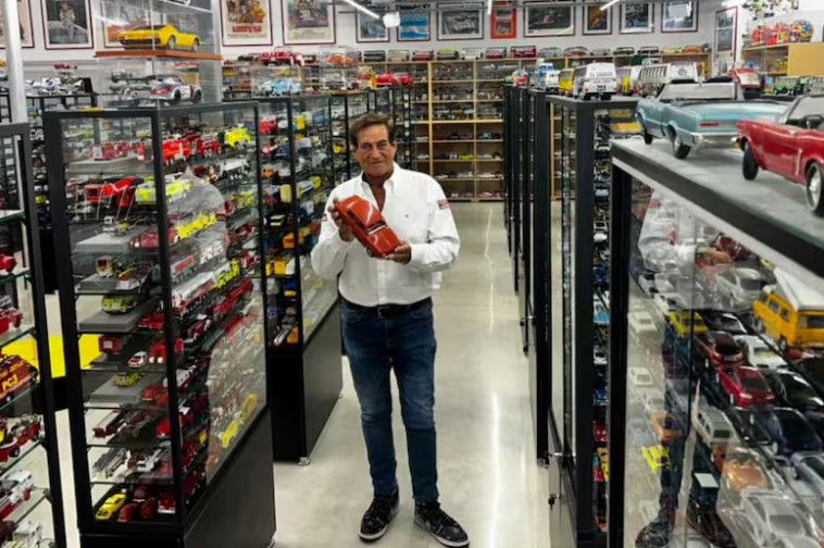 Colecionador inaugura museu único na Flórida com mais de 23 mil miniaturas de carros: 'Aqui você encontra carrinhos por R$ 20 mil'