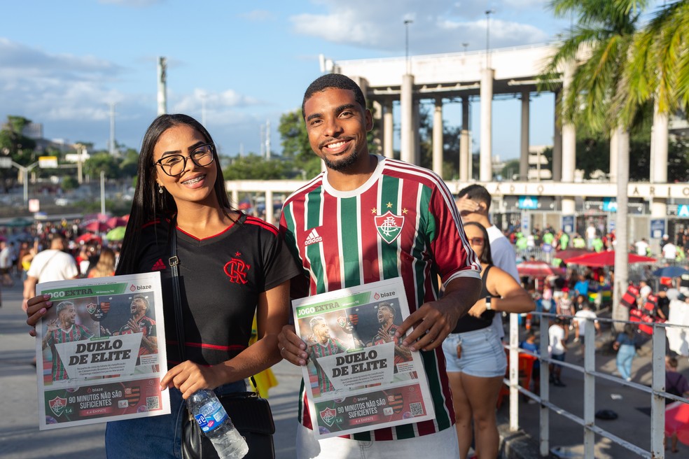 Os estudantes de educação física Lucas Maia, de 25 anos, e Vitória Oliveira, de 24 anos. — Foto: Júlia Aguiar/Agência O Globo