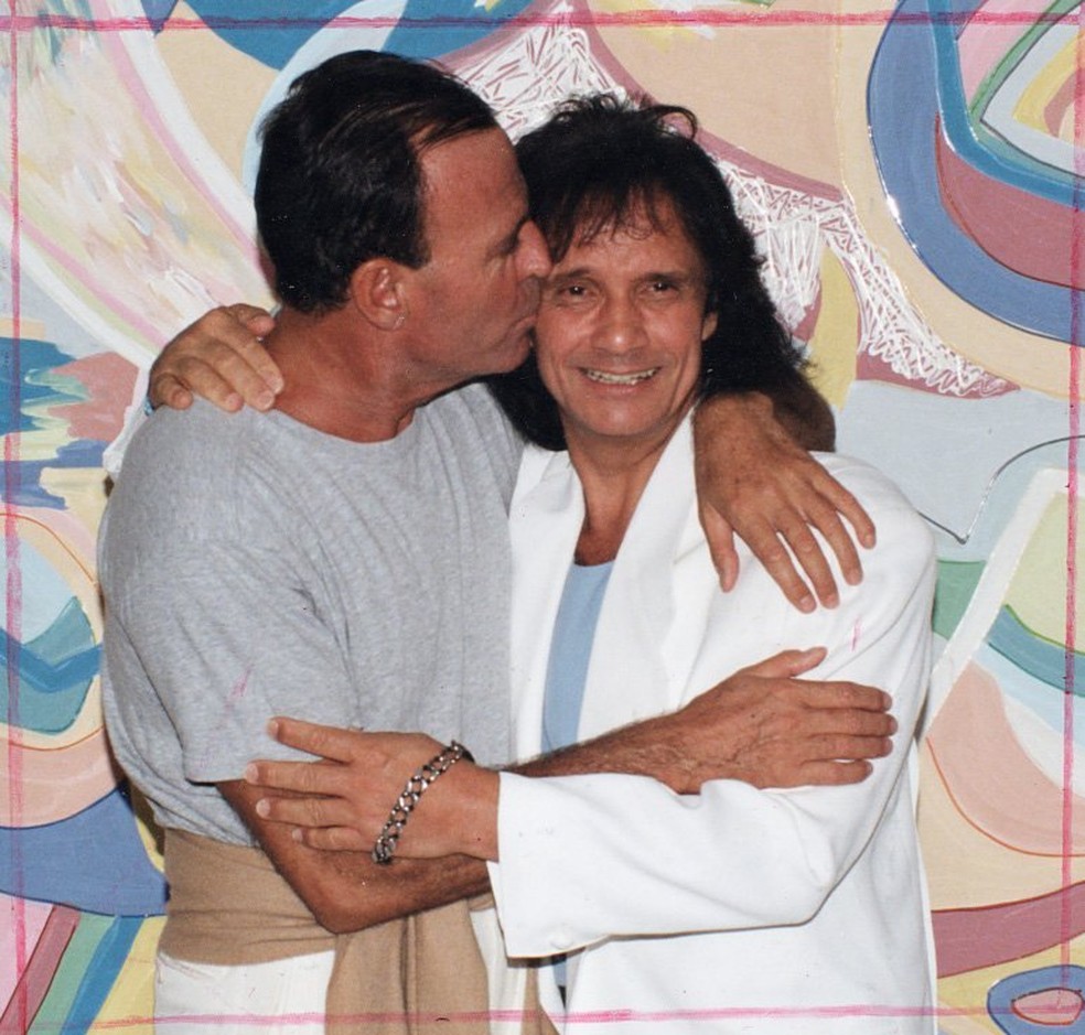 Julio Iglesias con Roberto Carlos — Foto: Cristina Granato